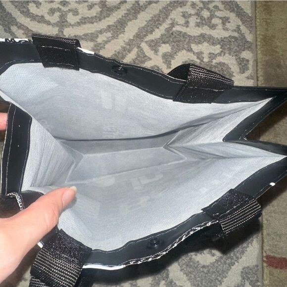 NEW Lululemon Holiday Reusable Shopping Gift Bag Tote Logo - Picture 3 of 3